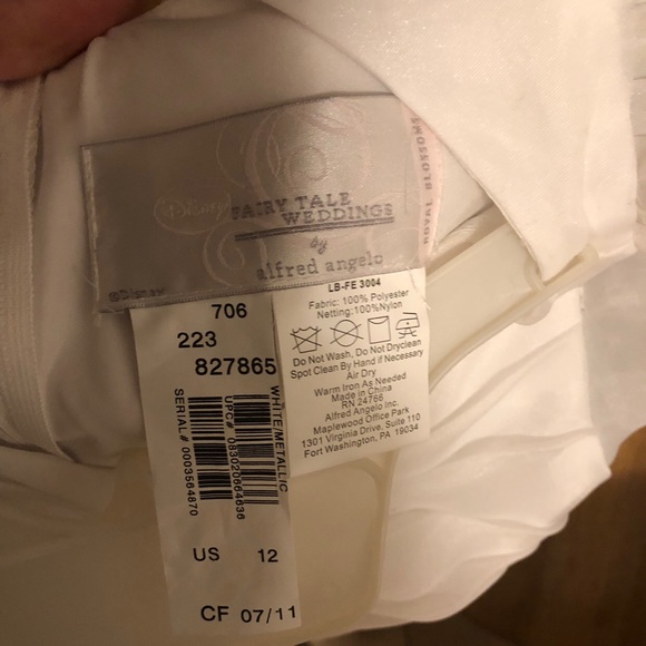 Alfredo Angelo Sleeping Beauty Flower Girl Dress - Picture 3 of 4